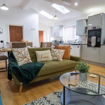 Heartland House, 7 Spacious Bedrooms Sleeps 4 Plus, Near Nec, Jlr,Bhx Birmingham Esterno foto