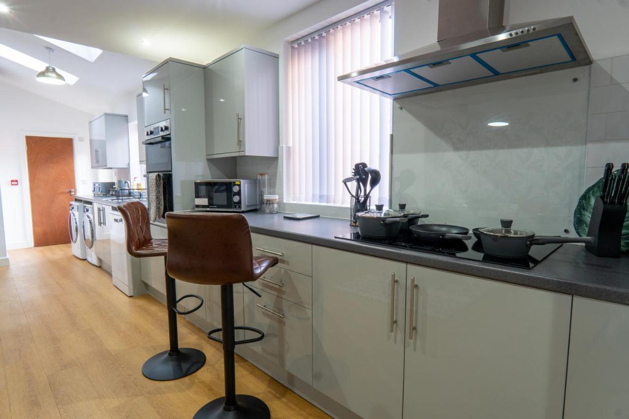 Heartland House, 7 Spacious Bedrooms Sleeps 4 Plus, Near Nec, Jlr,Bhx Birmingham Esterno foto