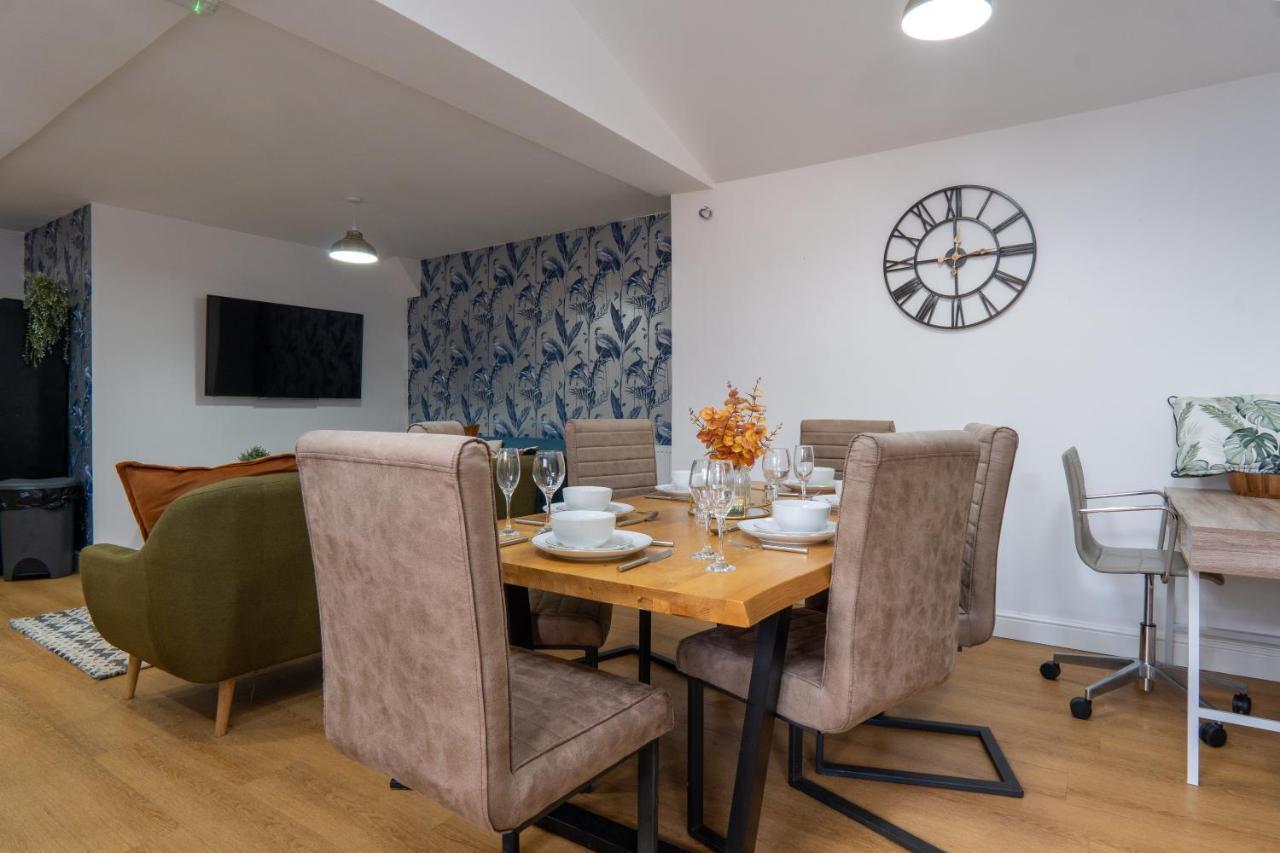 Heartland House, 7 Spacious Bedrooms Sleeps 4 Plus, Near Nec, Jlr,Bhx Birmingham Esterno foto