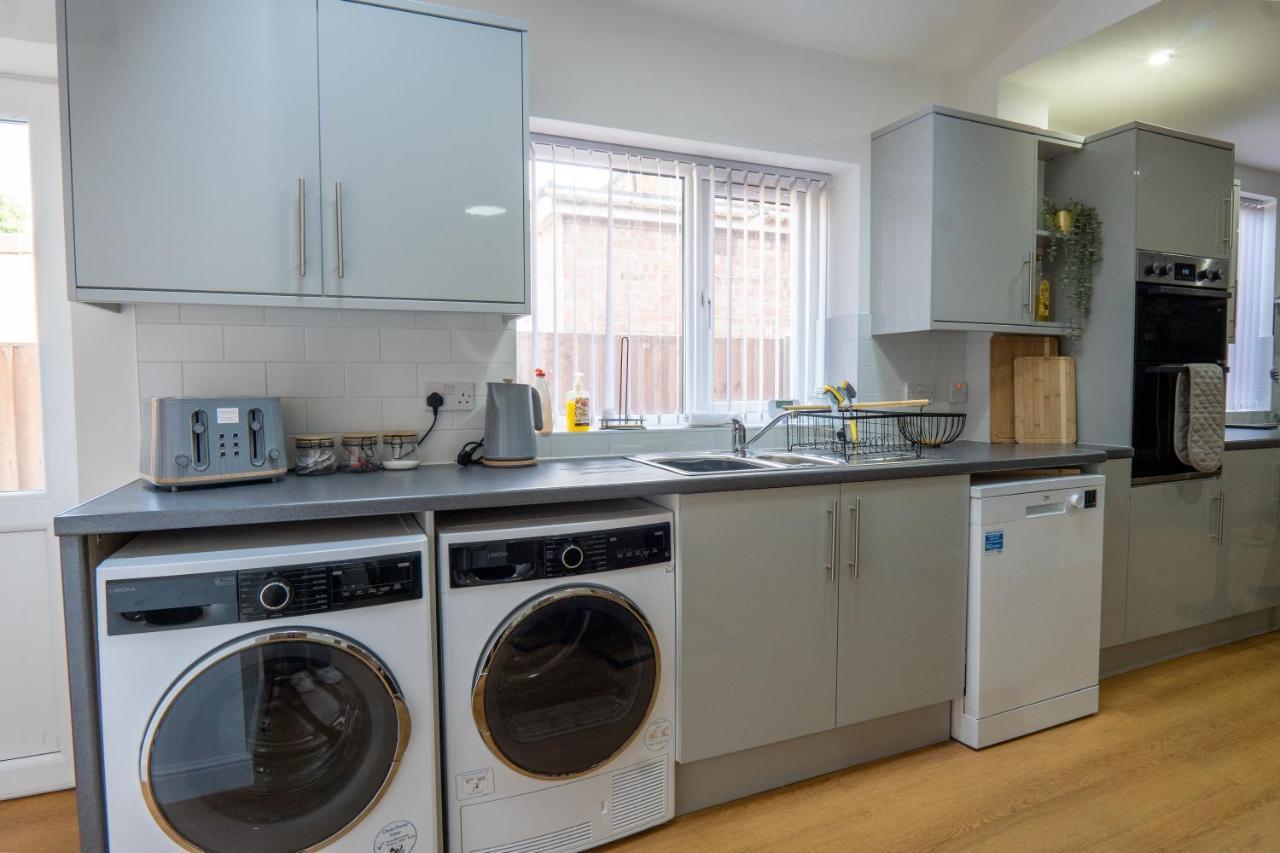 Heartland House, 7 Spacious Bedrooms Sleeps 4 Plus, Near Nec, Jlr,Bhx Birmingham Esterno foto