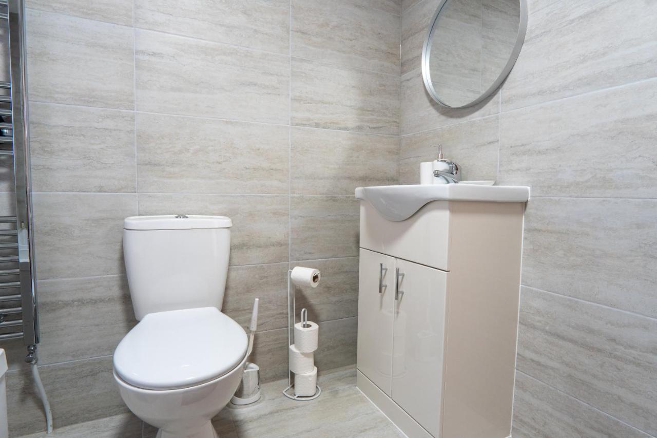 Heartland House, 7 Spacious Bedrooms Sleeps 4 Plus, Near Nec, Jlr,Bhx Birmingham Esterno foto