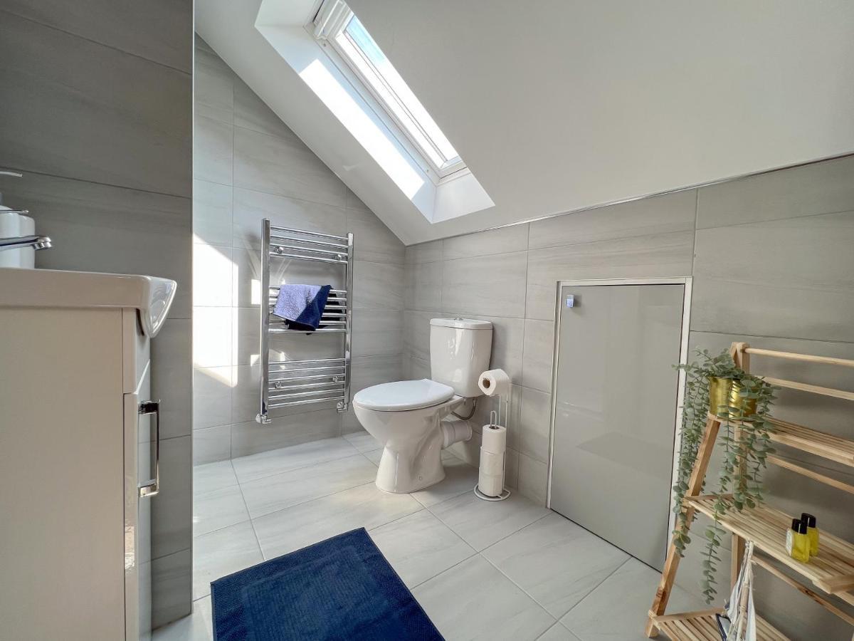 Heartland House, 7 Spacious Bedrooms Sleeps 4 Plus, Near Nec, Jlr,Bhx Birmingham Esterno foto