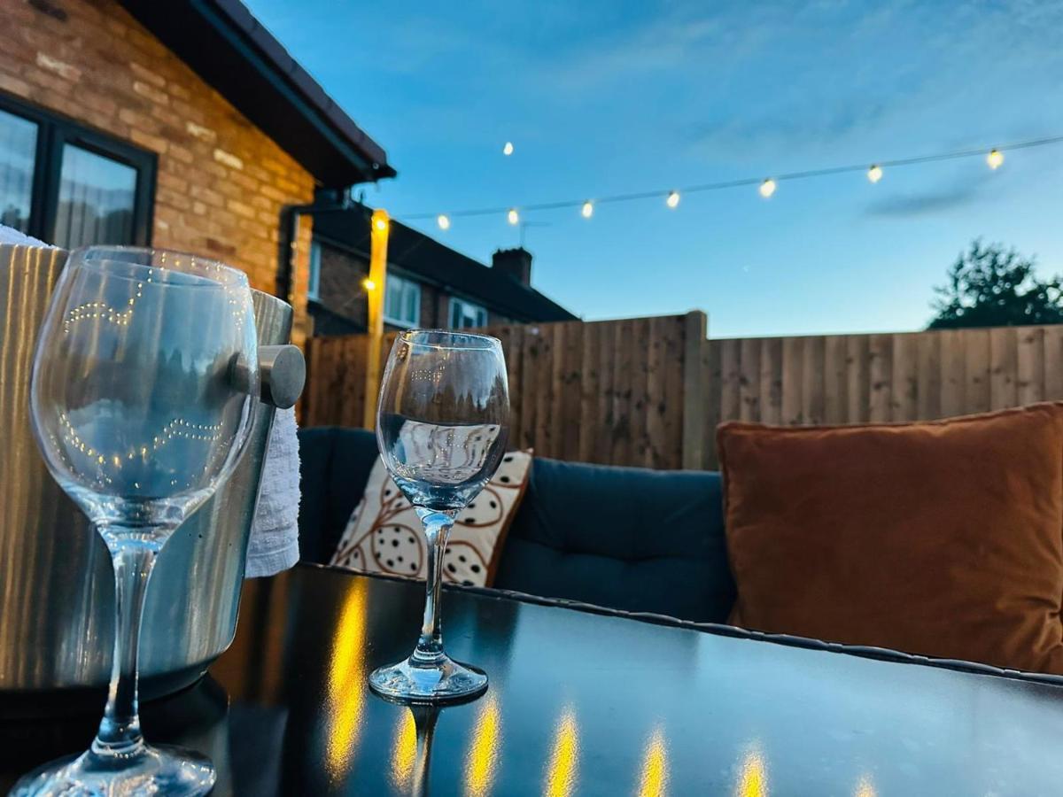 Heartland House, 7 Spacious Bedrooms Sleeps 4 Plus, Near Nec, Jlr,Bhx Birmingham Esterno foto